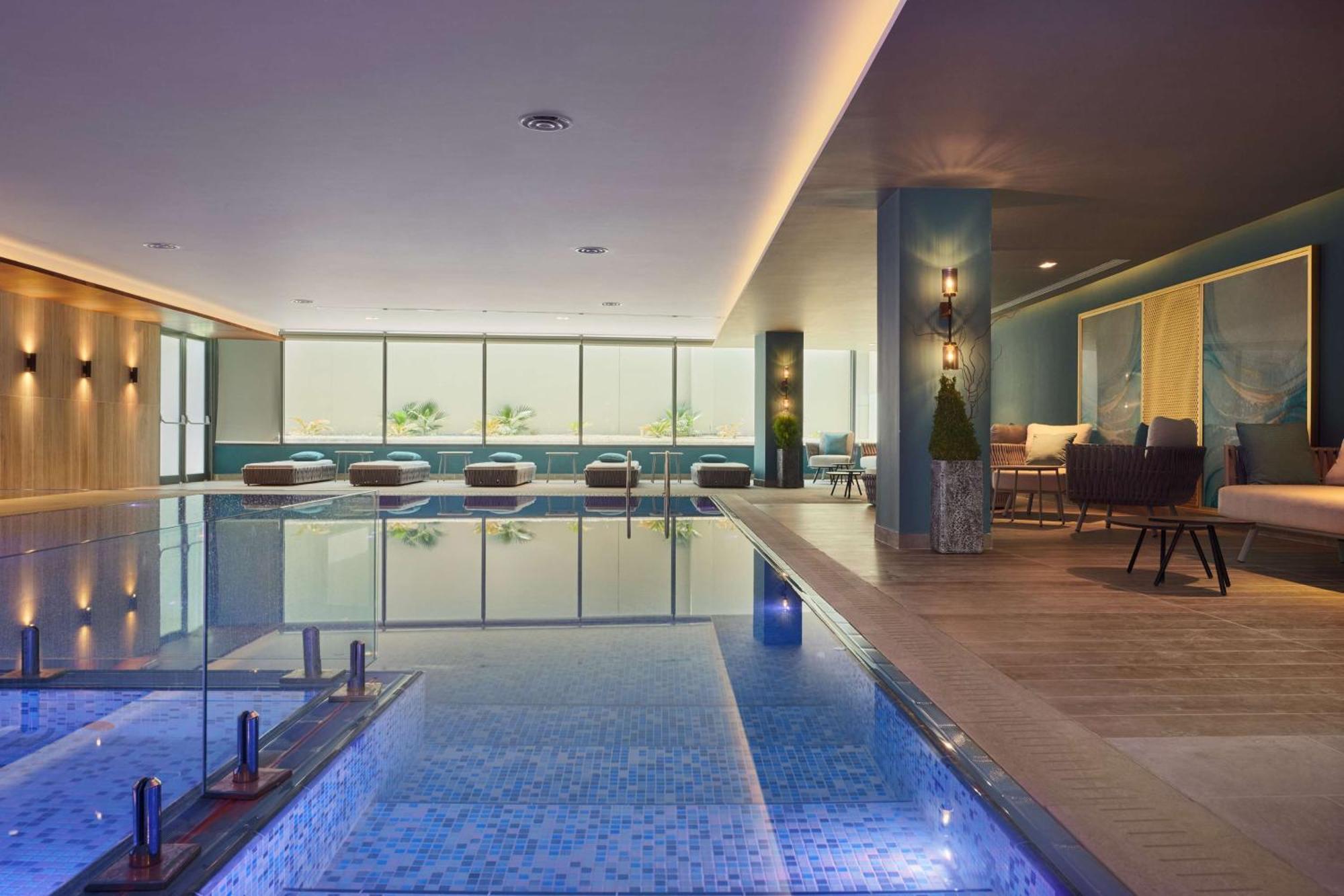 Radisson Blu Hotel Riyadh Convention And Exhibition Center Exteriör bild The Spa at The Landmark