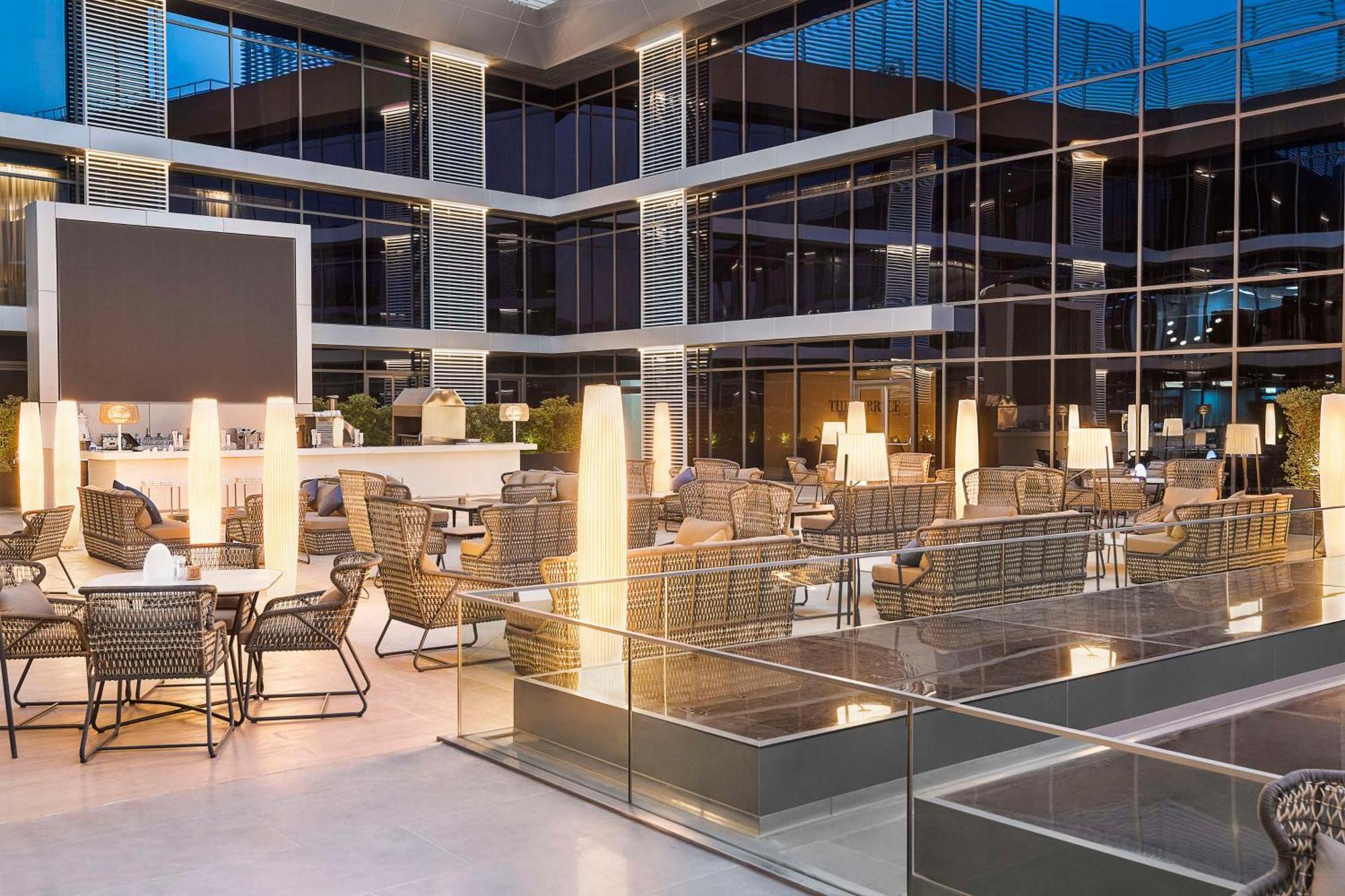 Radisson Blu Hotel Riyadh Convention And Exhibition Center Exteriör bild The interior of the hotel